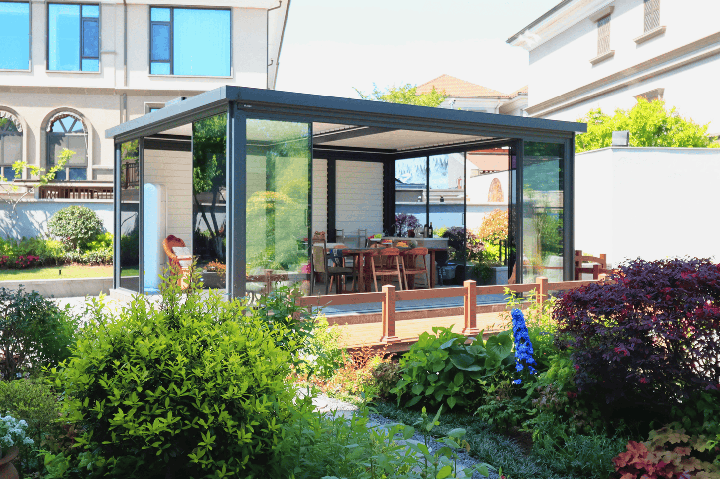 Schiebeglas mit Metallrahmen, Glasschiebewand in verschiedenen Größen